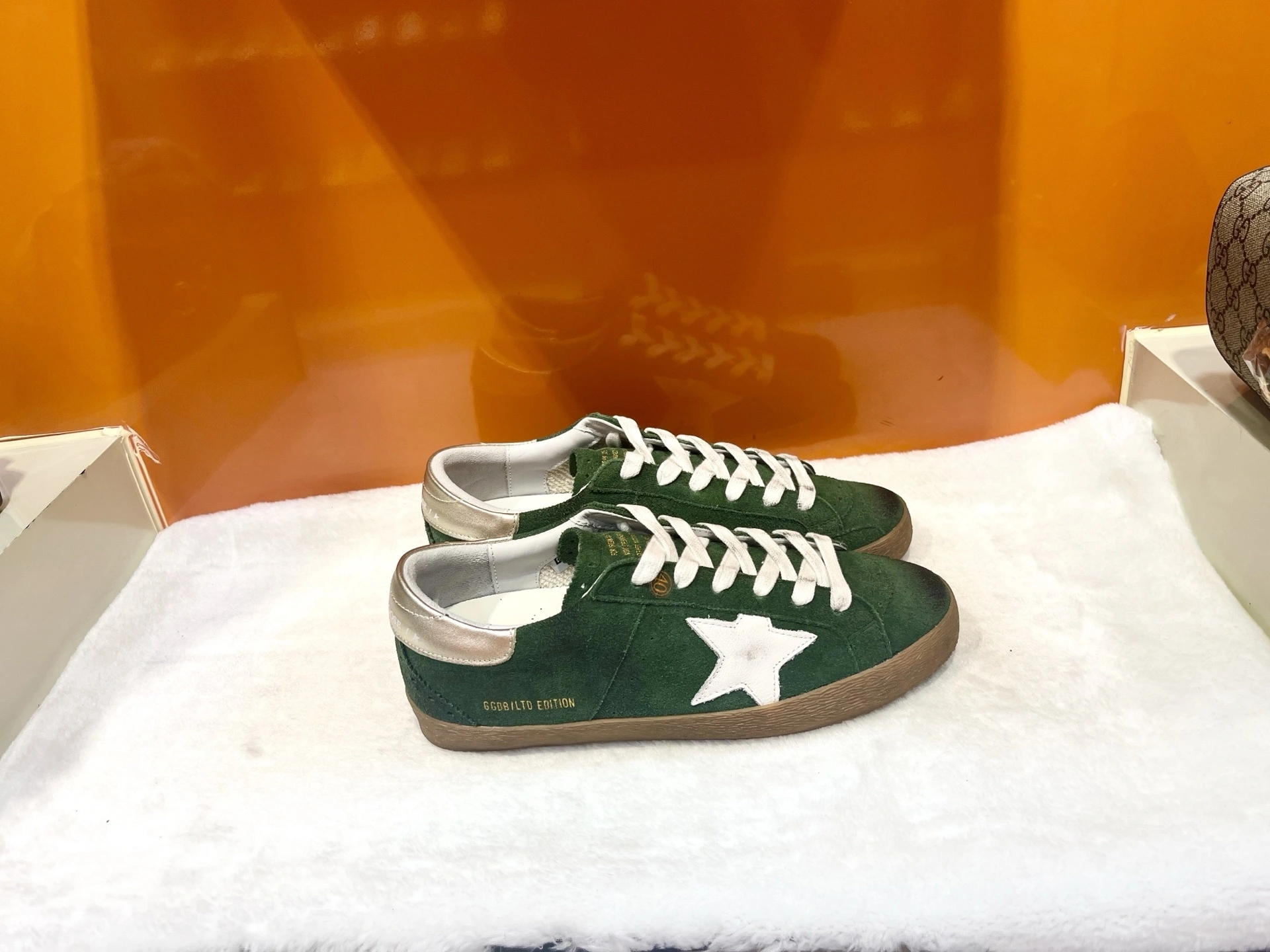 OOBB-- 6642 GWF00906.F007260.35927 GGDB-super star cowhide item:E-X018I2326
